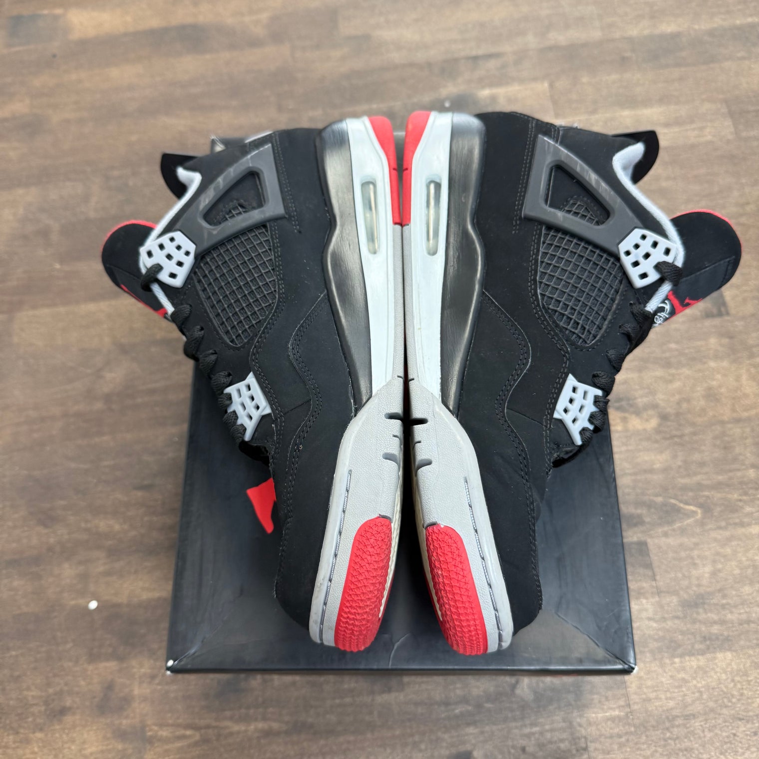 Bred Jordan 4 (2019) (USED)
