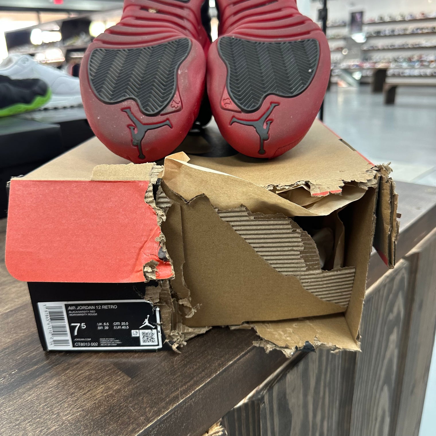 Flu Game Jordan 12 (USED)