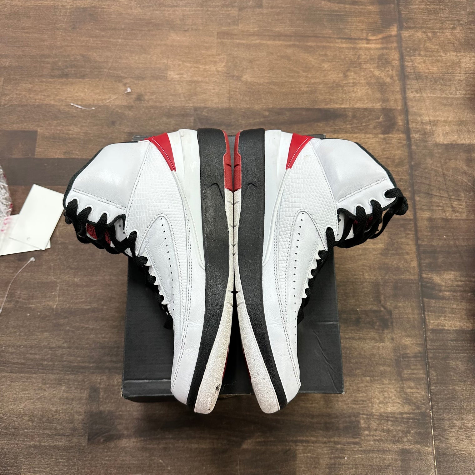 Chicago Jordan 2 Retro (GS) (USED, Replacement Box)