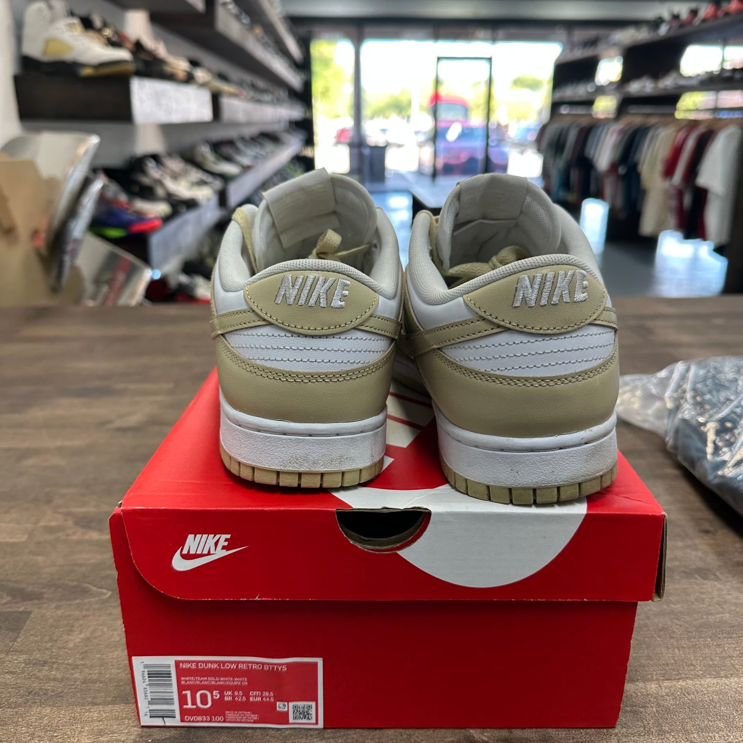 Team Gold Dunk Low (USED)