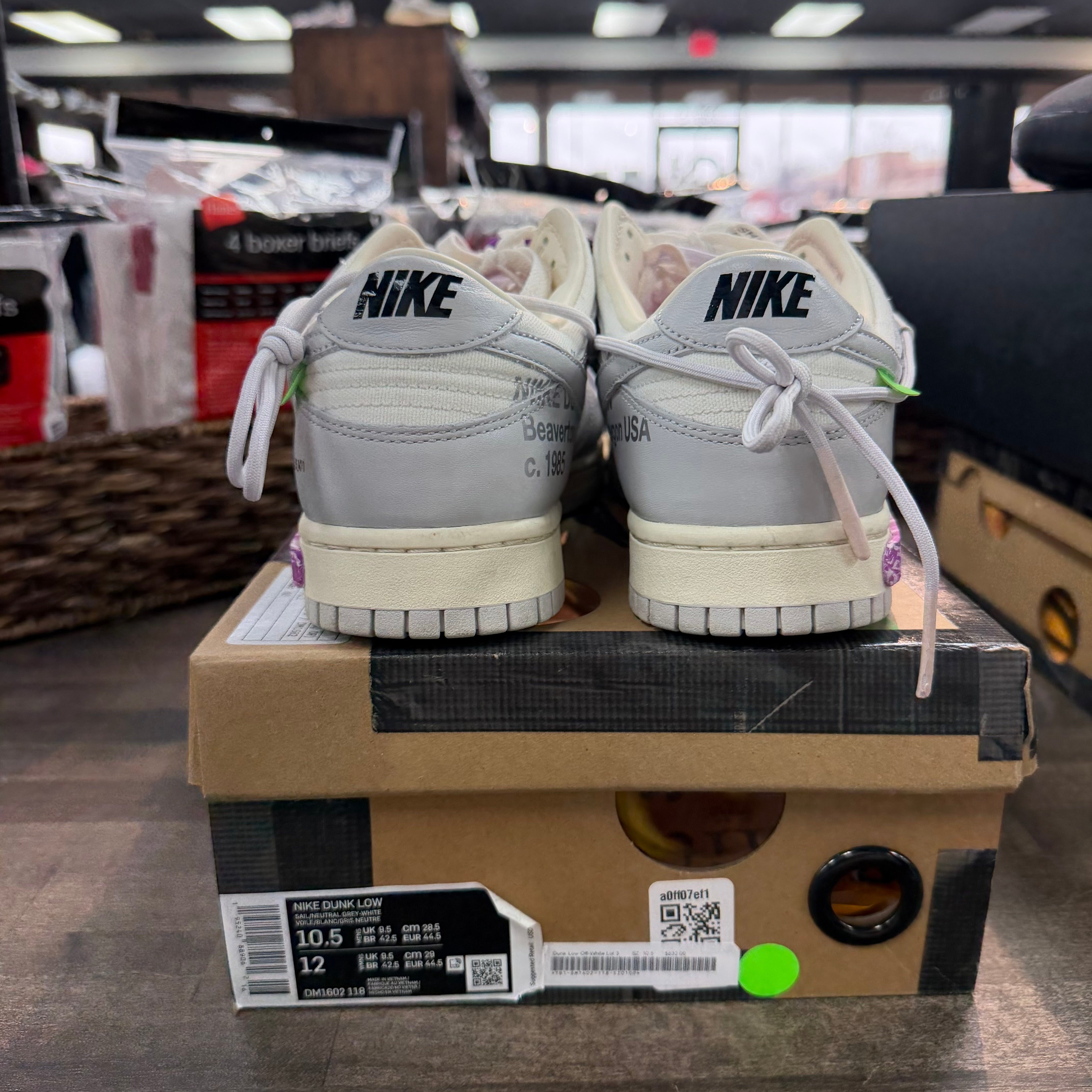 Nike Dunk Low Off-White Lot 3 (US 10.5) (Lightly Worn) Size 10.5 (Pre-Owned) - Image 3