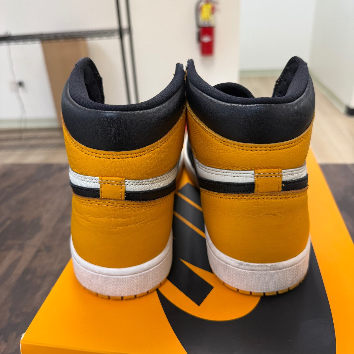 Jordan 1 Retro High OG Taxi - Image 3