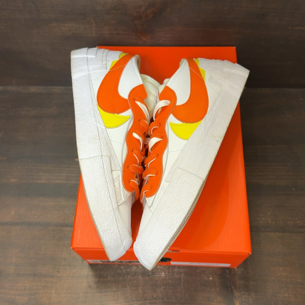Nike Blazer Low sacai White Magma Orange - Image 2