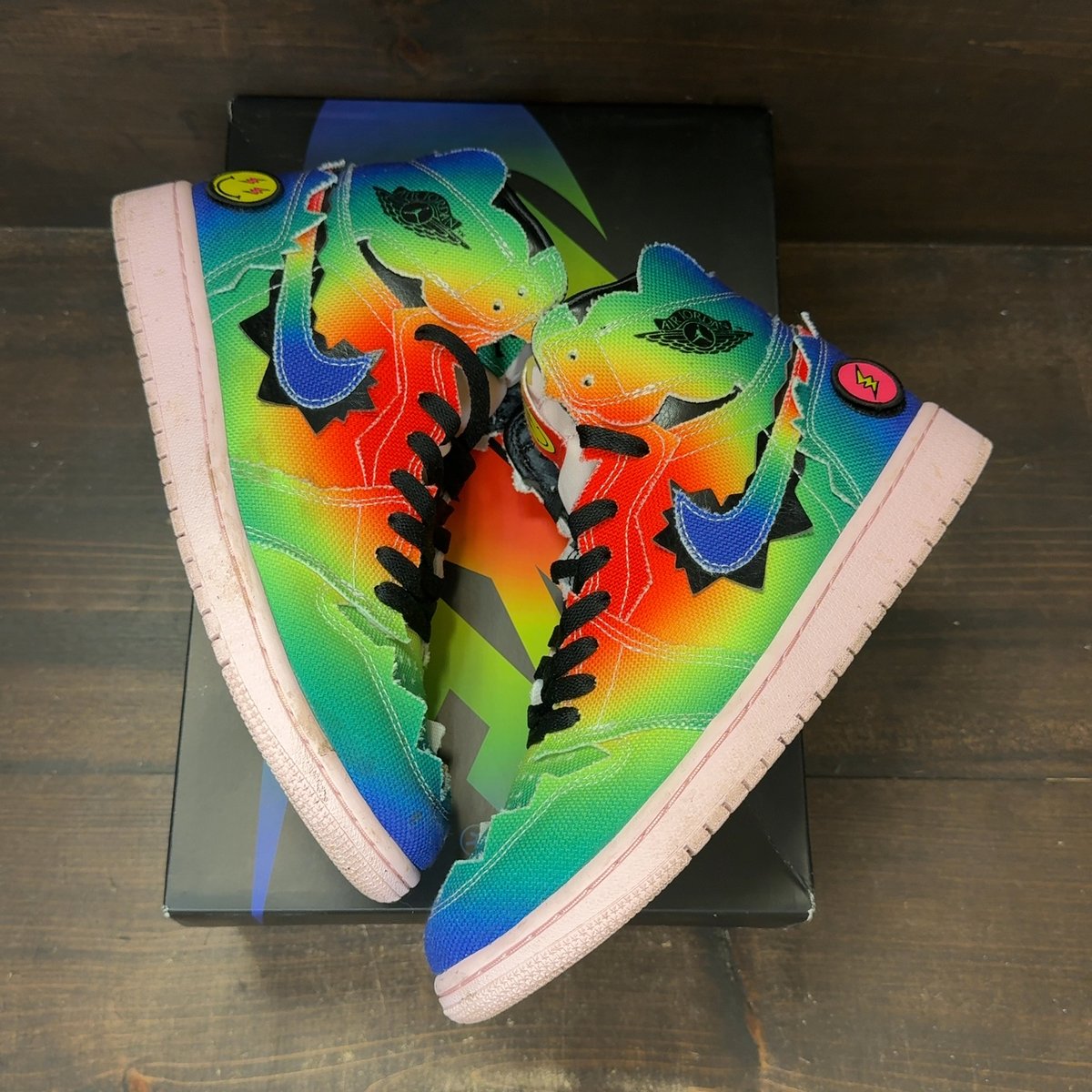 Jordan 1 Retro High J Balvin Size 8.5 (Pre-Owned) - back