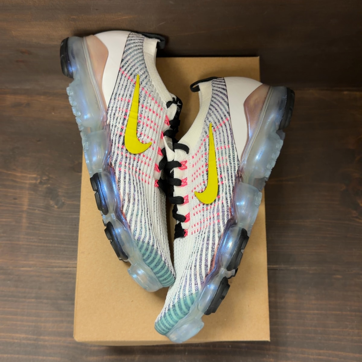 Nike Air VaporMax 3 White Dynamic Yellow Size 12.5 - Image 2