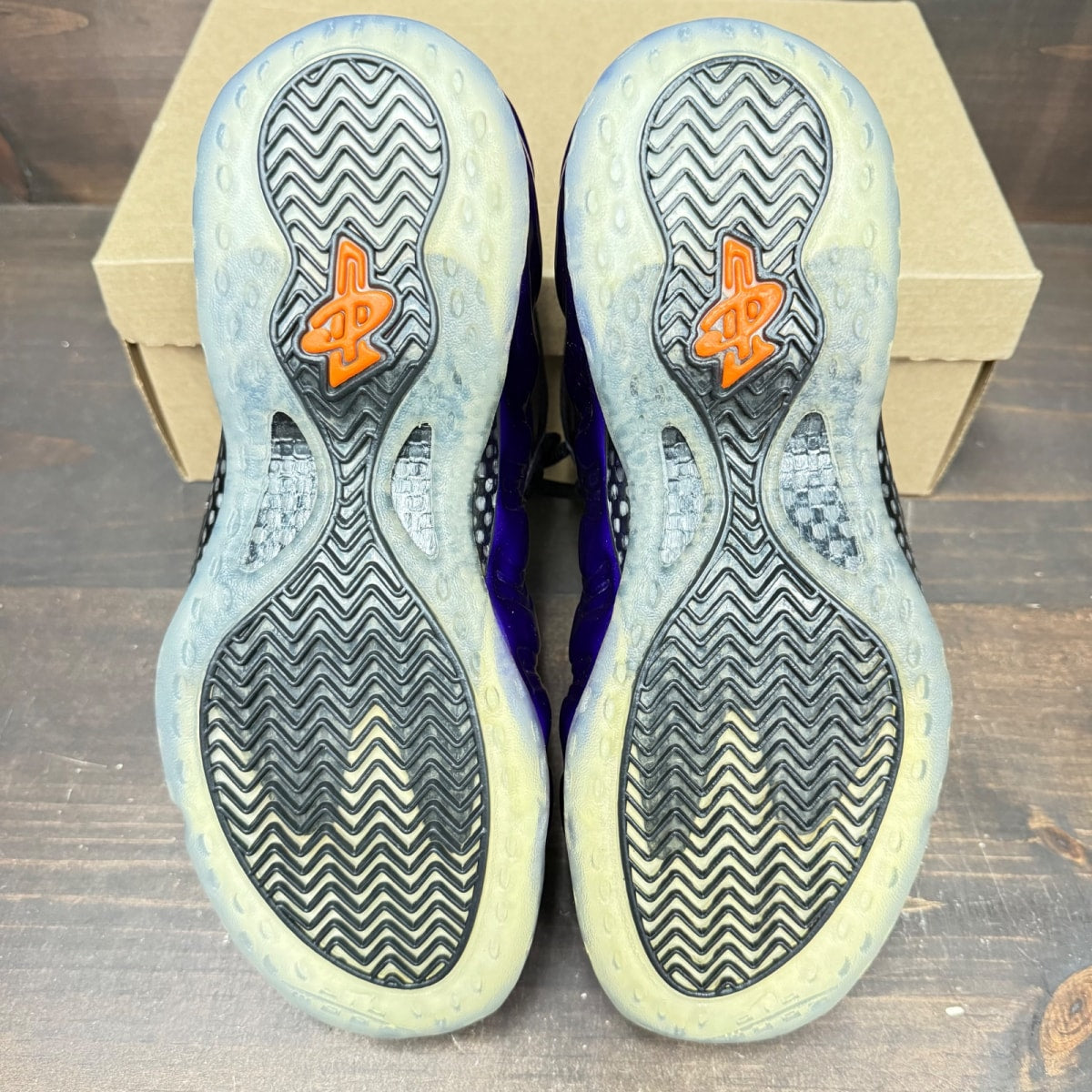 Nike Air Foamposite One Phoenix Suns Size 9.5 - Image 5