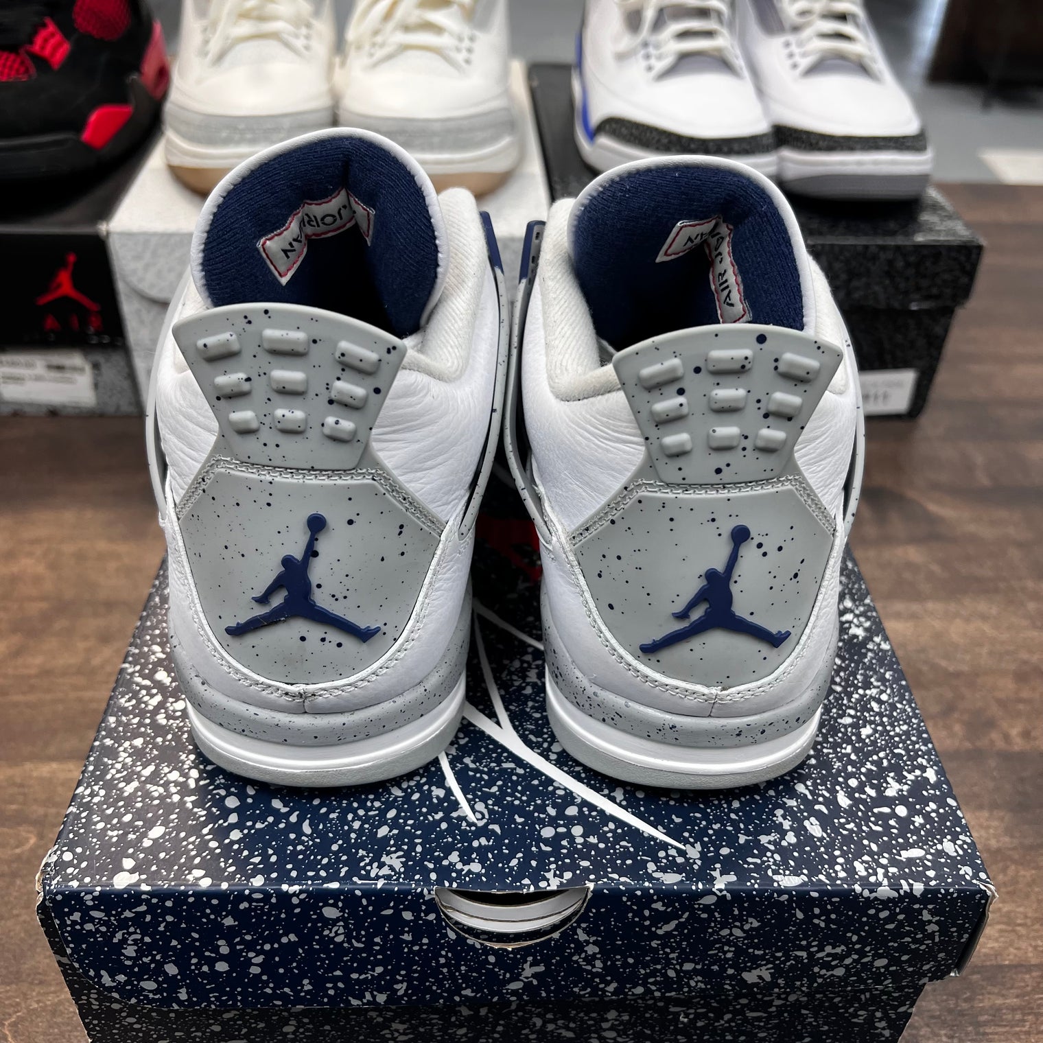 Midnight Navy Jordan 4 (USED)