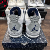 Midnight Navy Jordan 4 (USED)