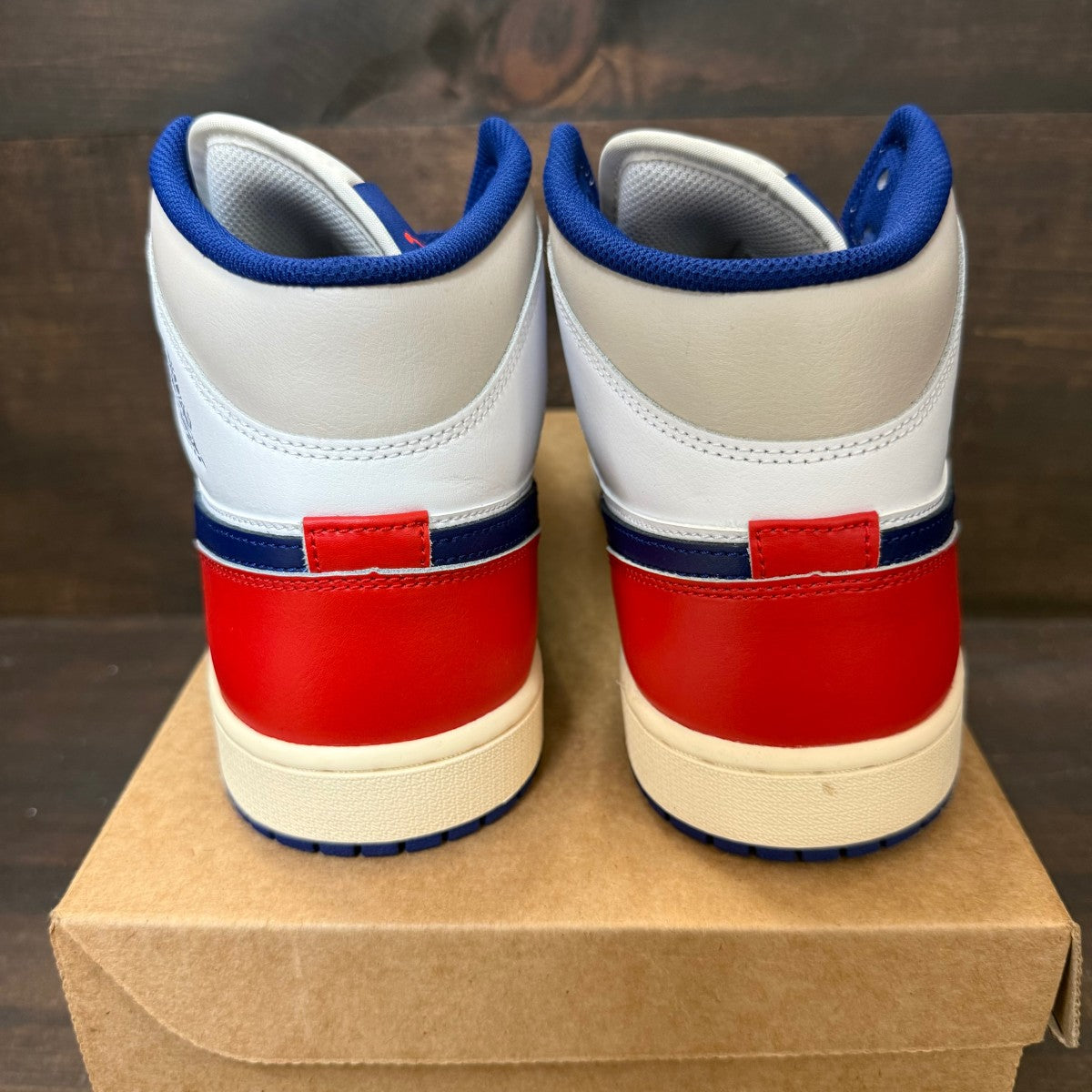 Jordan 1 Mid Rare Air Size 13 (Pre-Owned) - Image 4