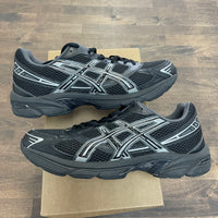 Black Pure Silver Asics 1130 (USED,No Box)
