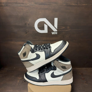 Jordan 1 Retro High Dark Mocha (GS) Size 7Y (Pre-Owned) - Image 1