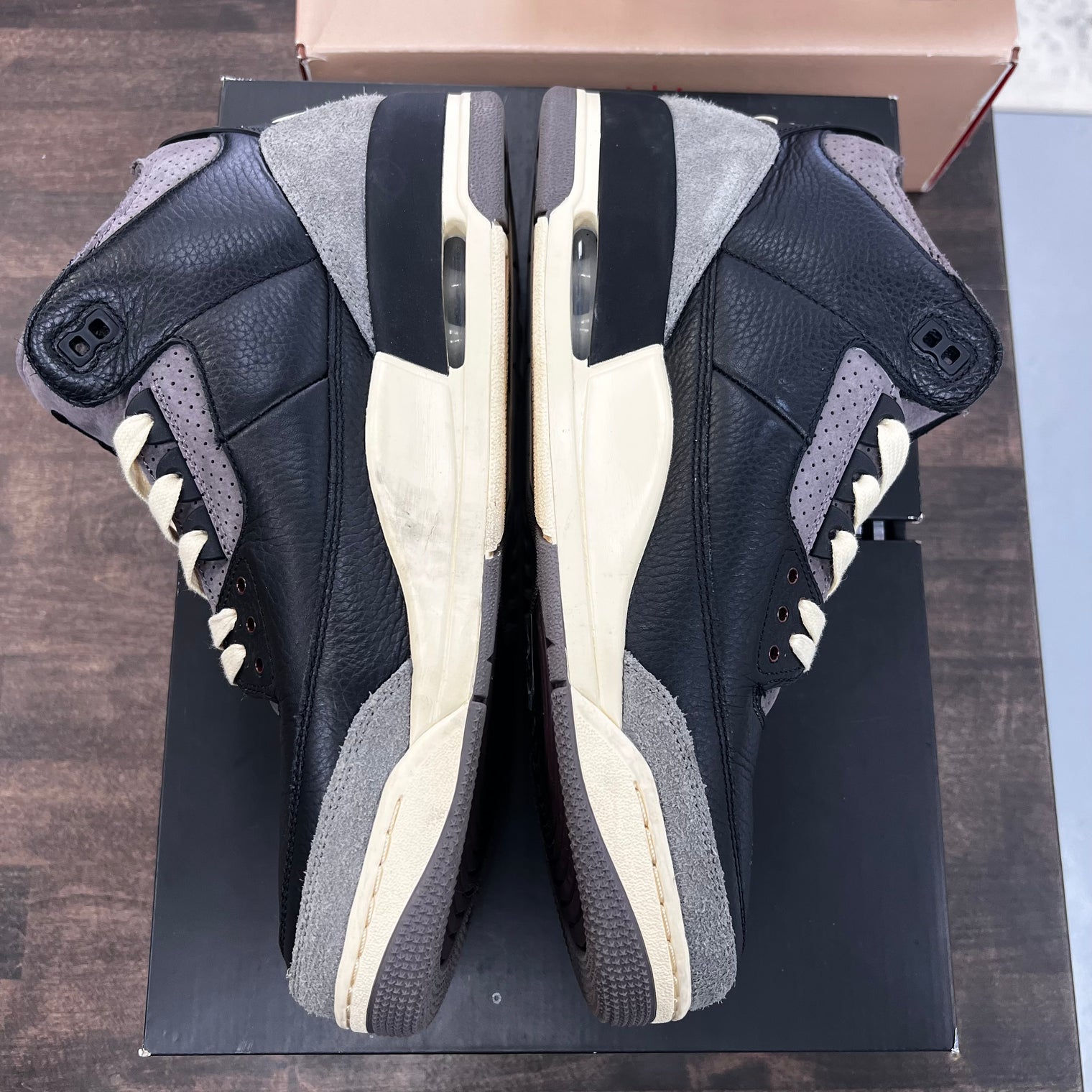 A Ma Maniere While Your Sleeping Jordan 3 (W) (USED)