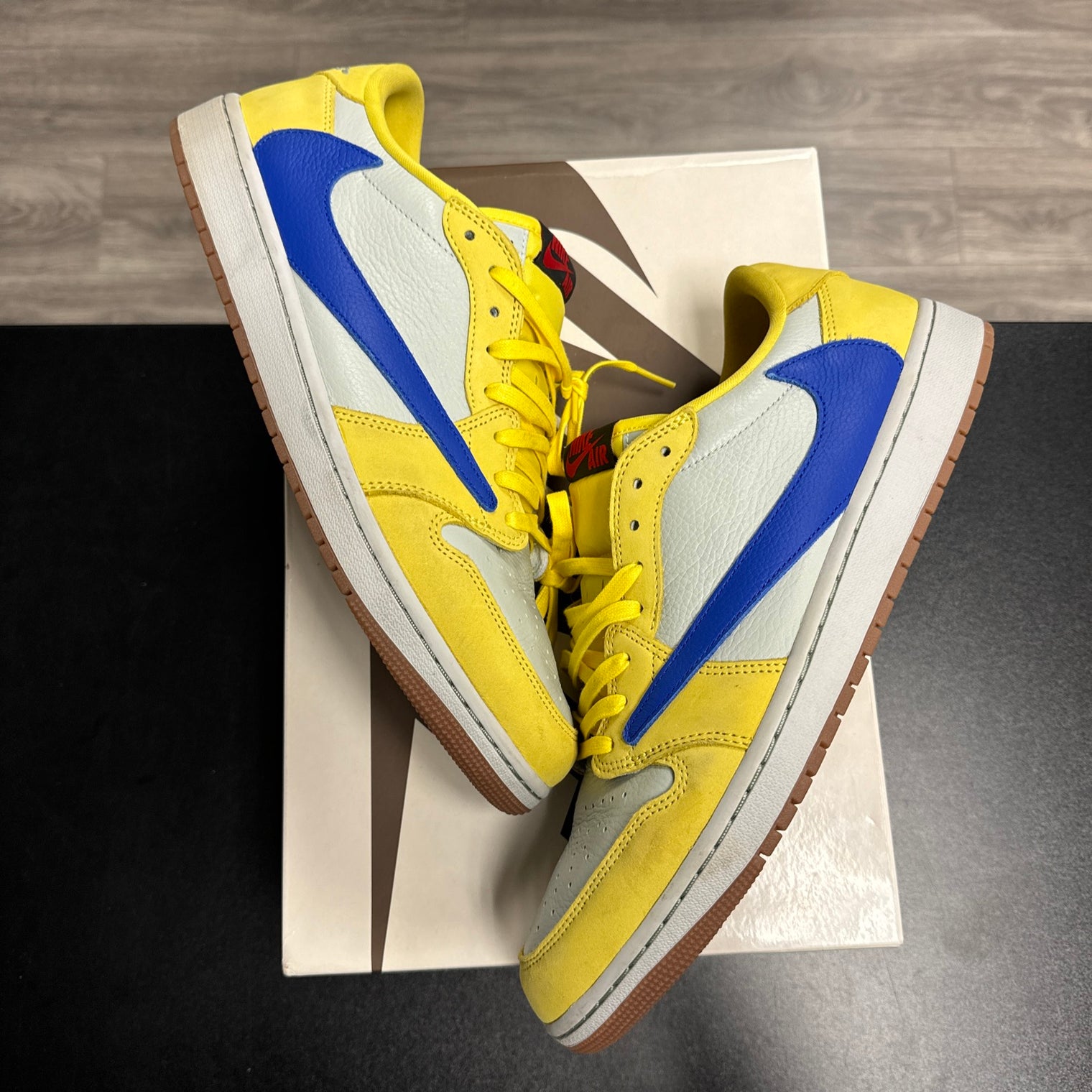 Travis Scott Canary Jordan 1 Low (USED)