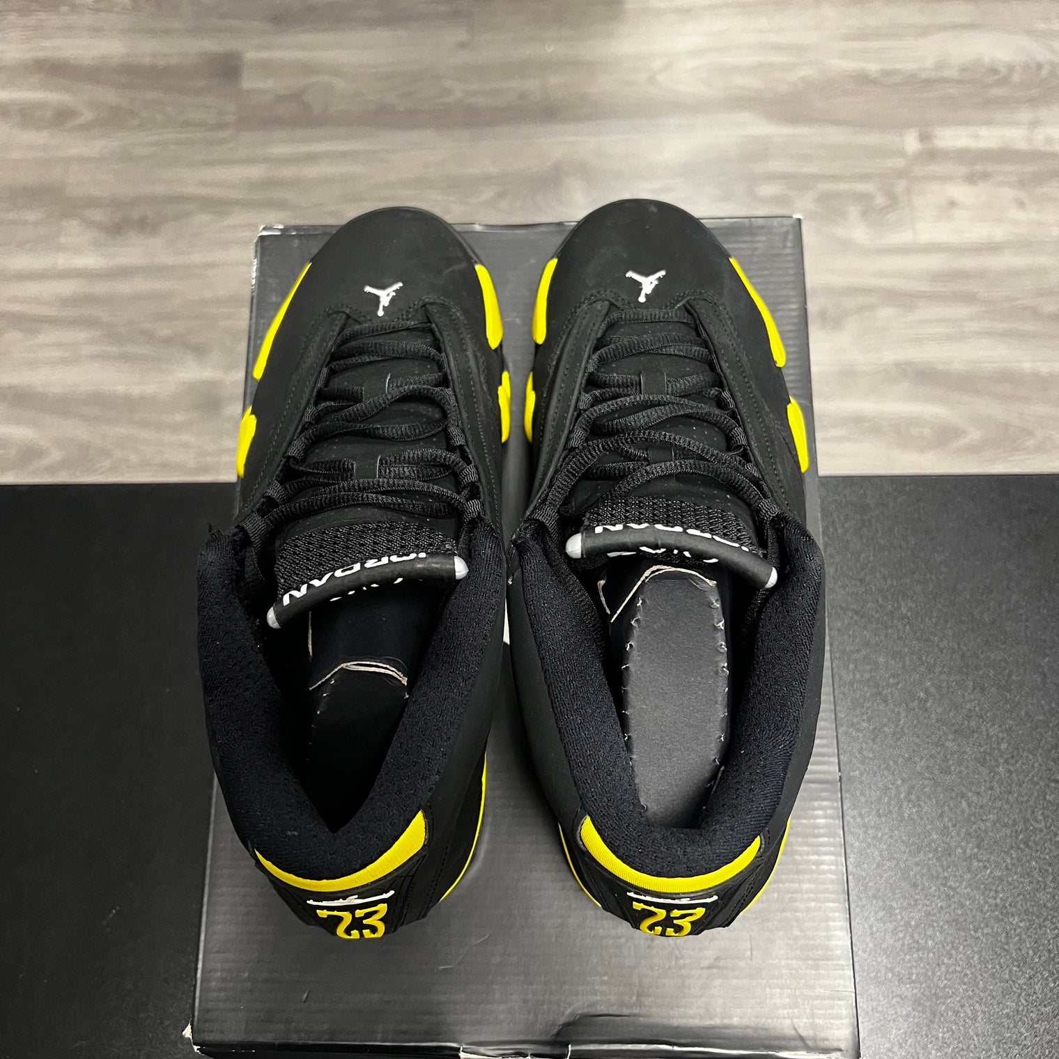 Thunder Jordan 14 Retro (USED)