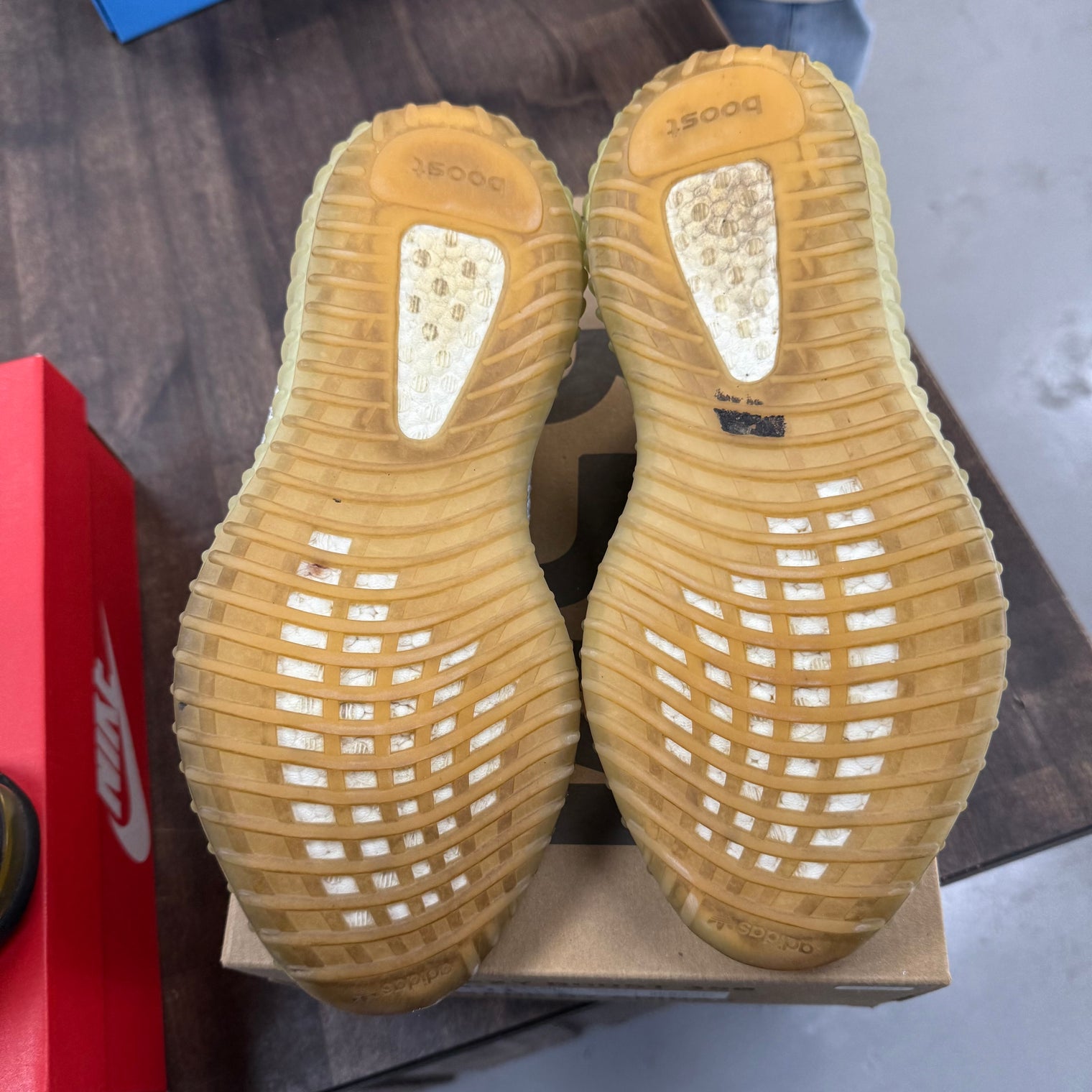 Yeshaya Yeezy 350 (USED)