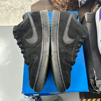 Undefeated 5 on it Black Dunk Low SP (USED)