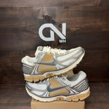 Nike Zoom Vomero 5 Metallic Pewter Size 9.5 (Pre-Owned) - Image 1