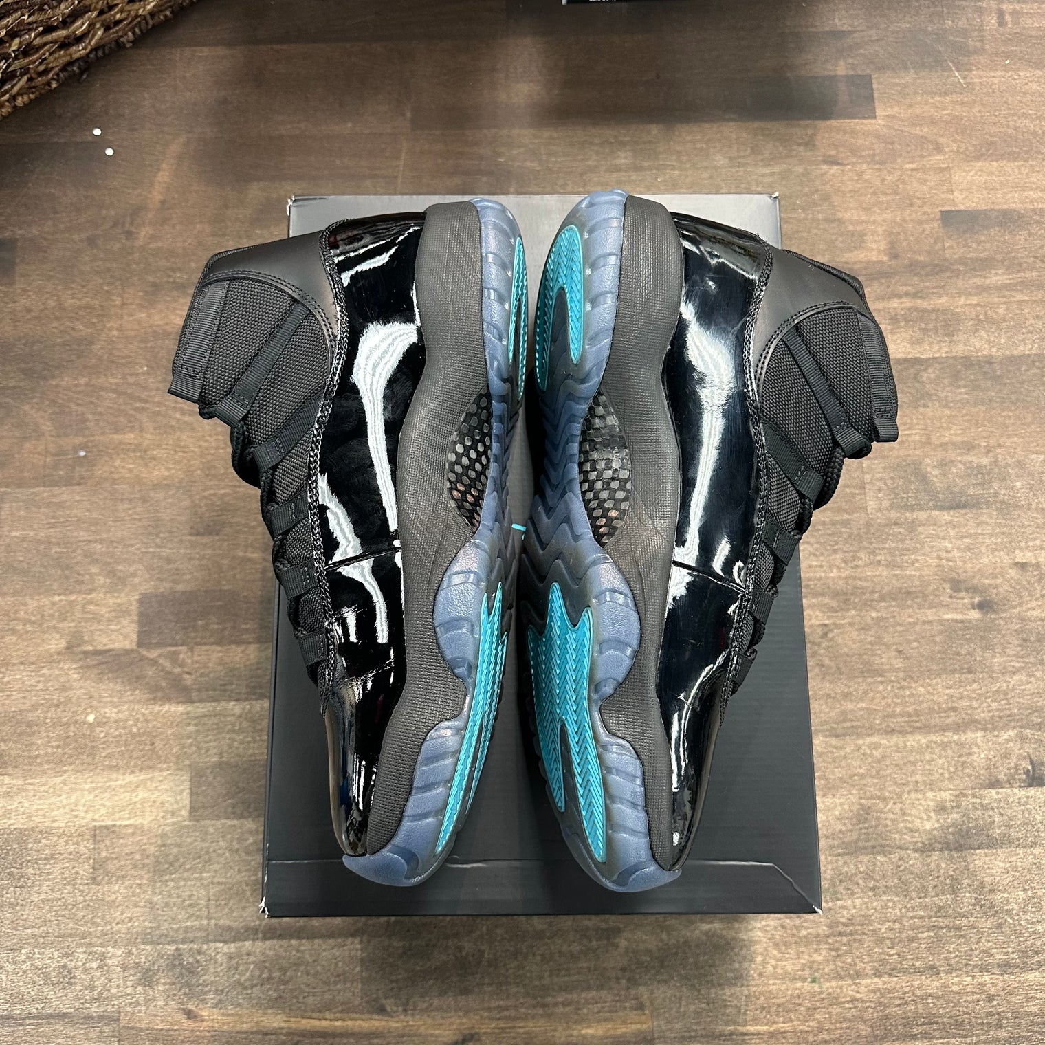Jordan 11 Retro Gamma Blue (2025) (US 11.5) (USED)