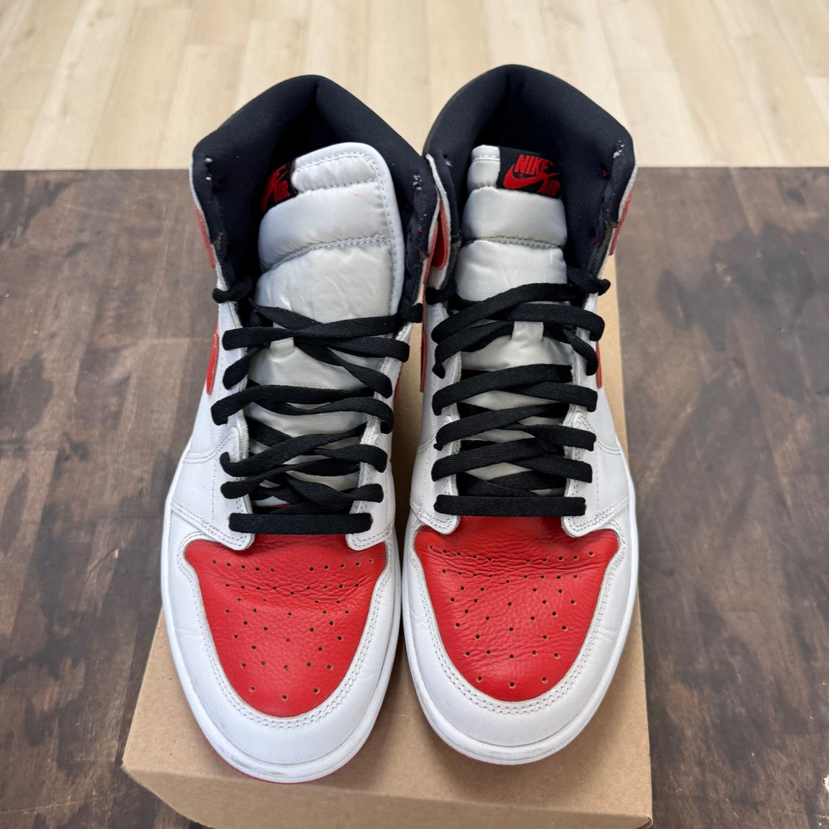 Jordan 1 Retro High OG Heritage Size 11 (Pre-Owned) - Image 2