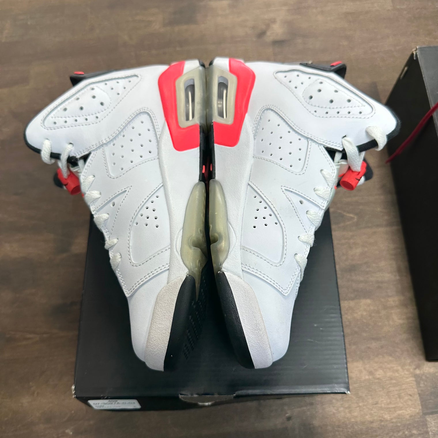 White Infrared Jordan 6 (GS) (USED)