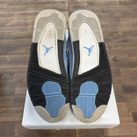 University Blue Jordan 4 Retro (USED)