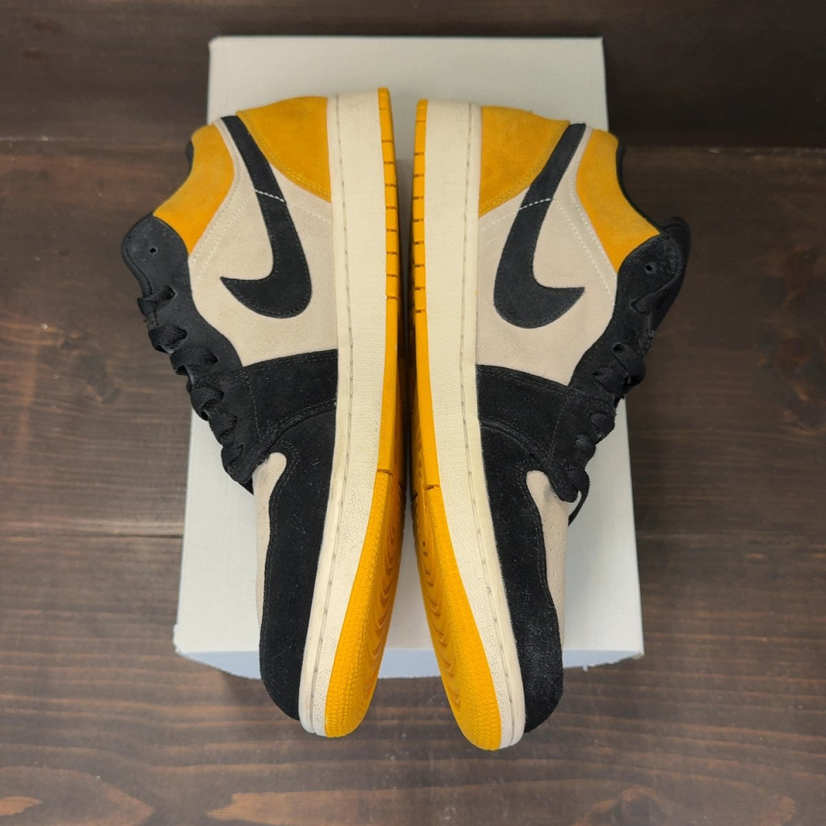 Jordan 1 Low Sail University Gold Black Size 13 (Pre-Owned) - Image 4