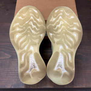 adidas Yeezy Boost 380 Calcite Glow Size 5 (Pre-Owned) - Image 8