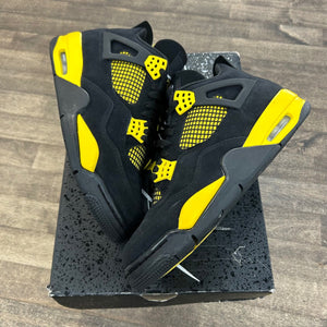 Jordan 4 Retro Thunder (2023) Size 10 (Pre-Owned) - Image 1