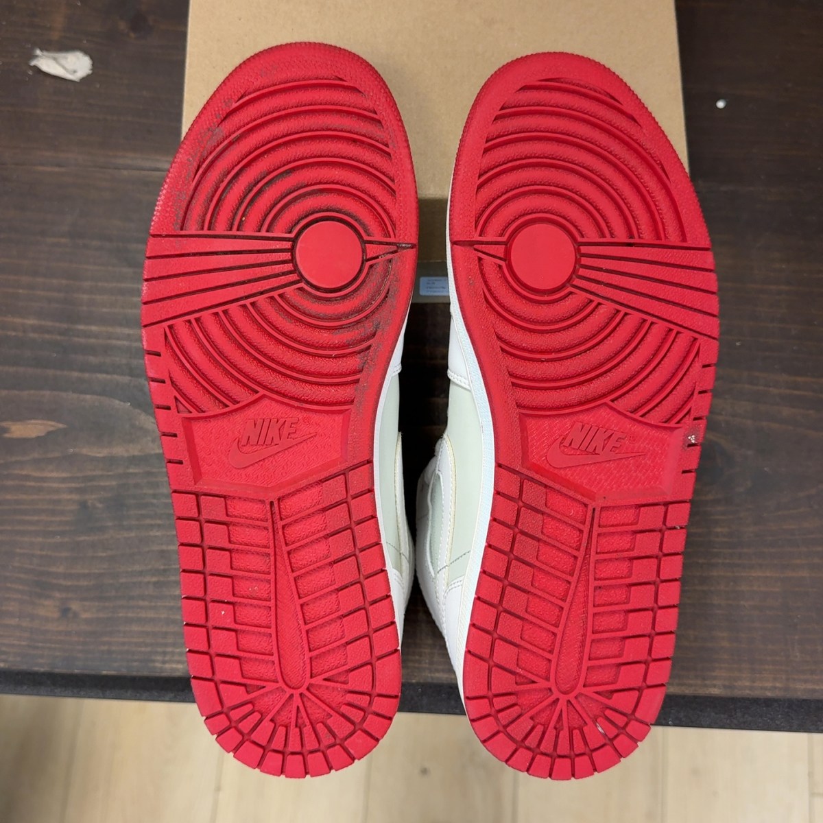 Jordan 1 Retro Hare Jordan (2015) Size 9.5 (Pre-Owned) - Image 8