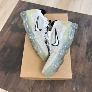 Nike Air VaporMax 2021 FK White Black Metallic Silver Size 8.5 (Pre-Owned) - Image 1