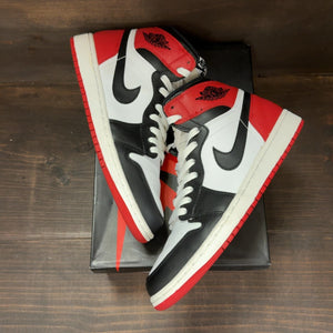 Jordan 1 Retro Black Toe (2013) Size 9.5 (Pre-Owned) - Image 2