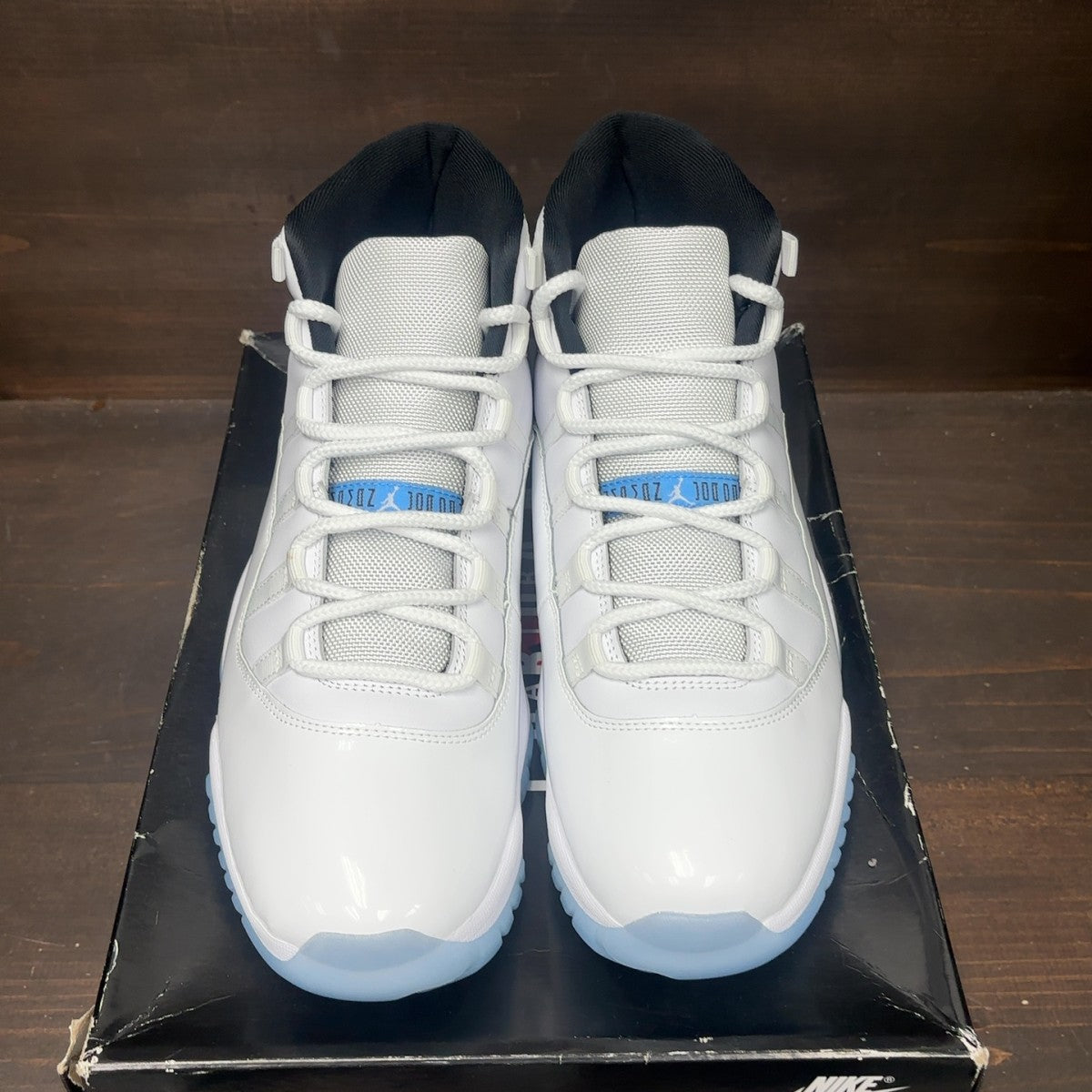 Jordan 11 Retro Legend Blue (2024) - Image 3
