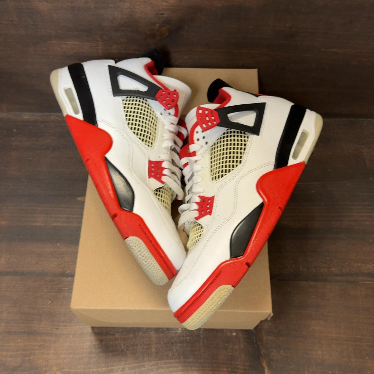 Jordan 4 Retro Fire Red (2020) Size 11 (Pre-Owned) - Image 2