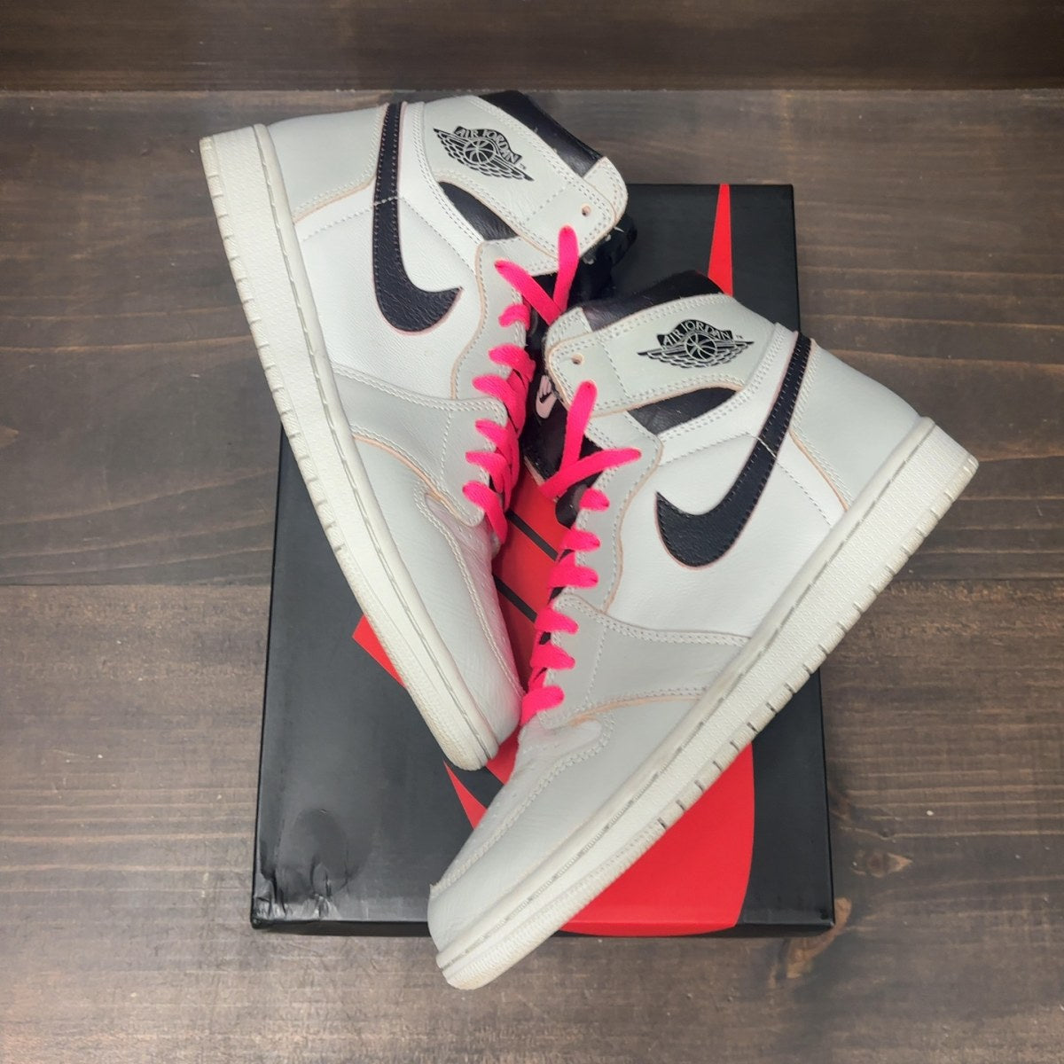 Jordan 1 Retro High OG Defiant SB NYC to Paris - Image 2