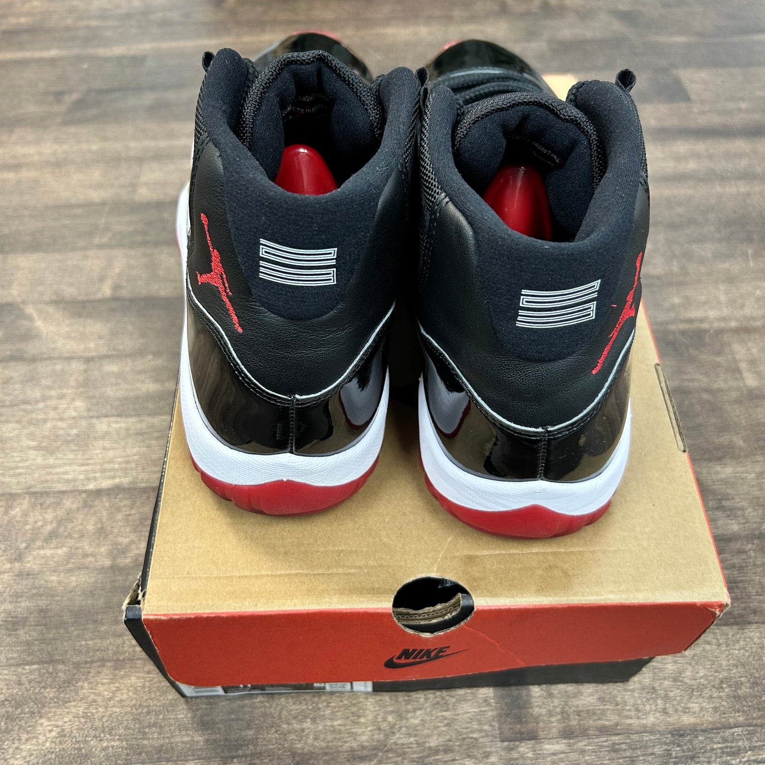 Bred Jordan 11 2019 (USED)