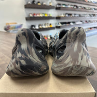 MX Cinder Yeezy Foam RNNR (USED,No Box)