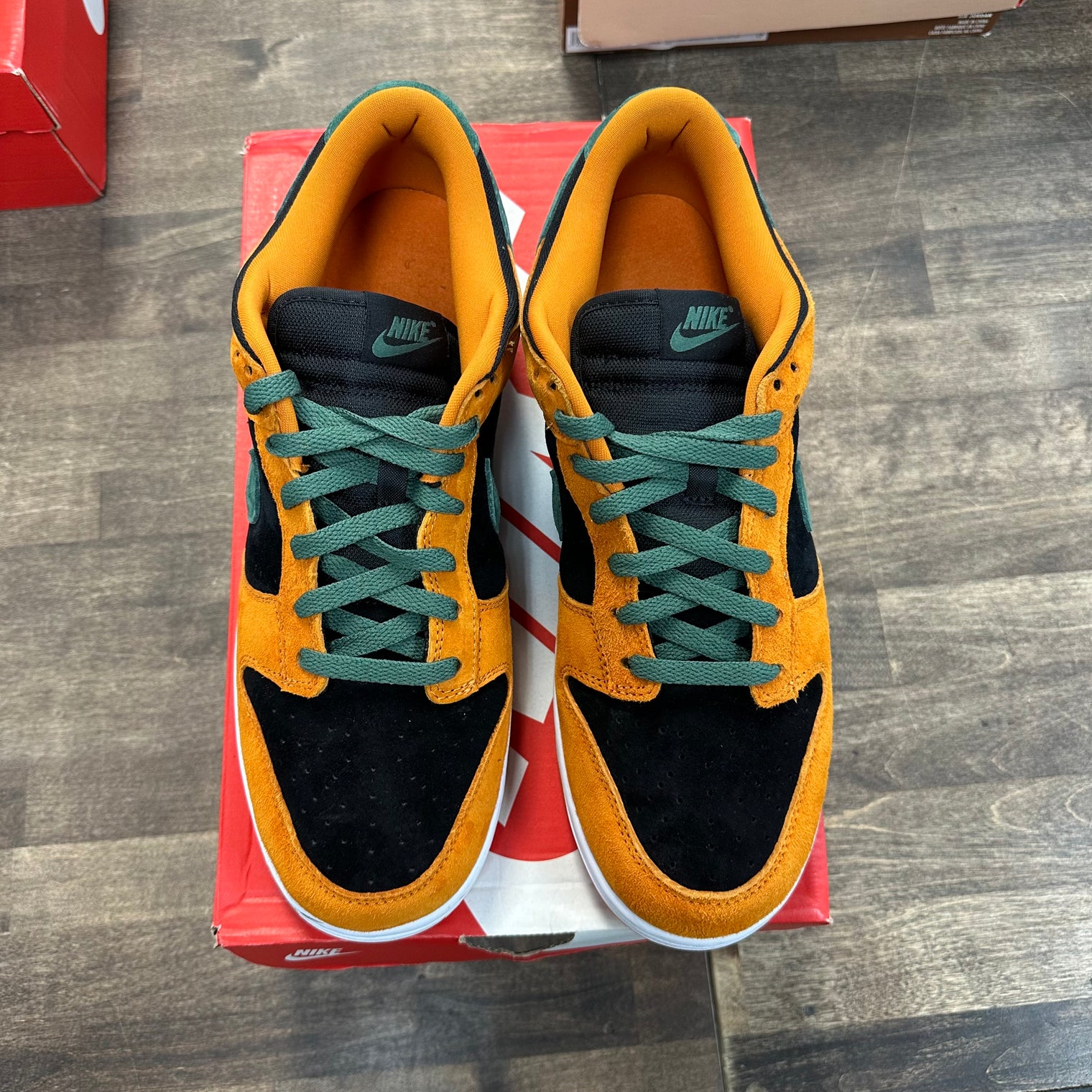 Ceramic Nike Dunk Low (USED)