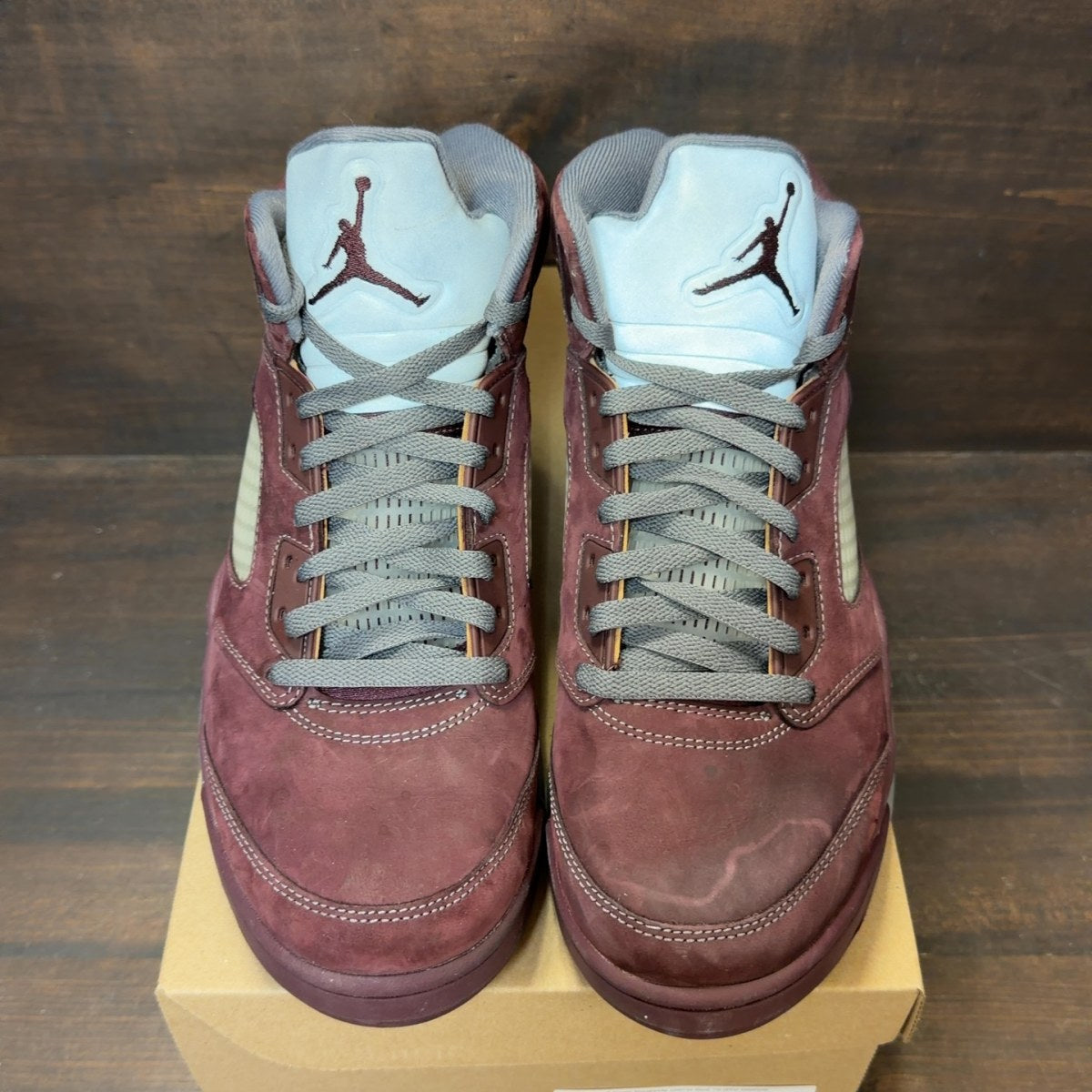 Jordan 5 Retro Burgundy (2023) Size 10 (Pre-Owned) - Image 3