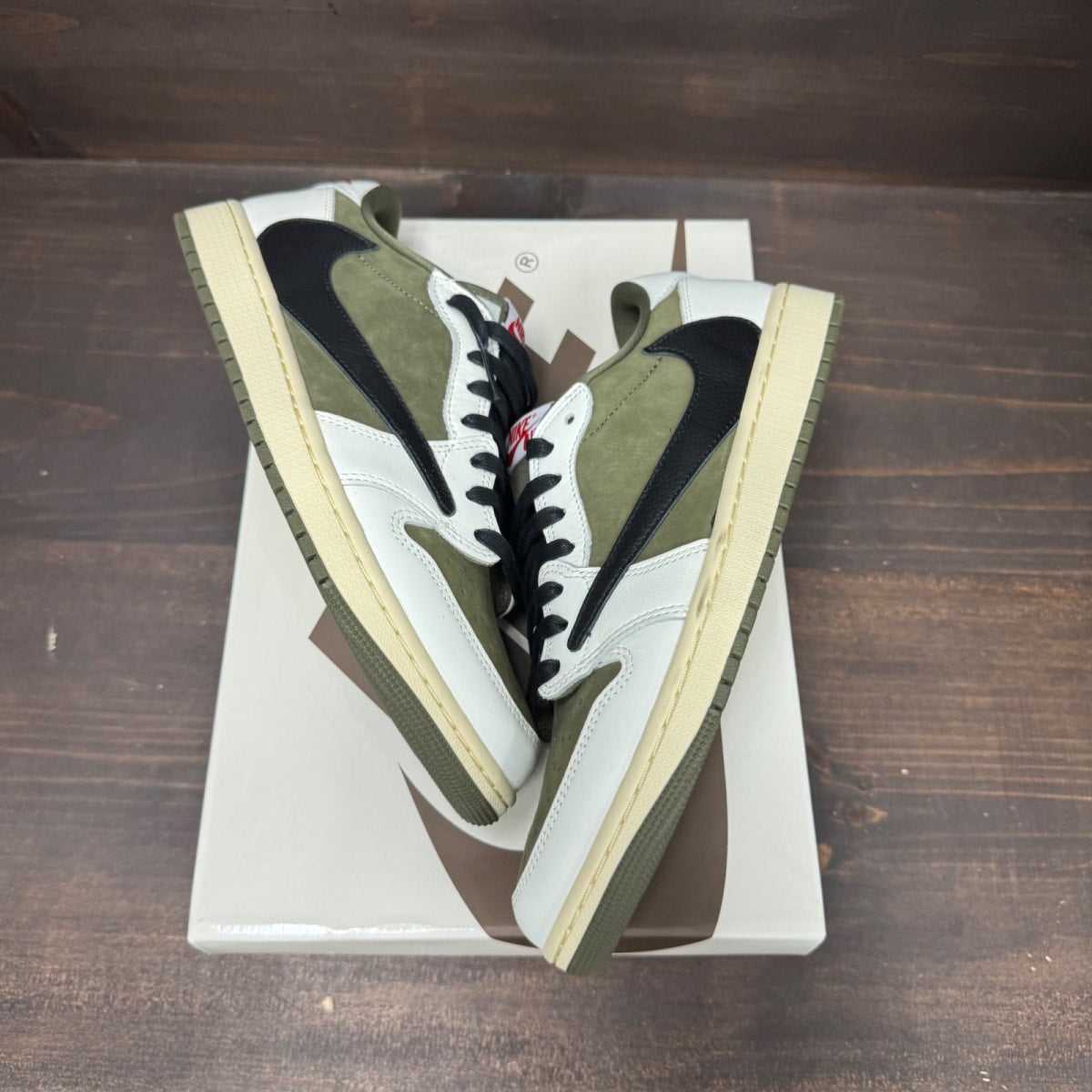 Jordan 1 Retro Low OG SP Travis Scott Medium Olive - Image 2