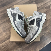 Cobblestone Flat Pewter Vomero 5 (W) (USED, No Box)