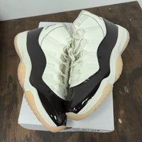 Neapolitan Jordan 11 (W) (USED)