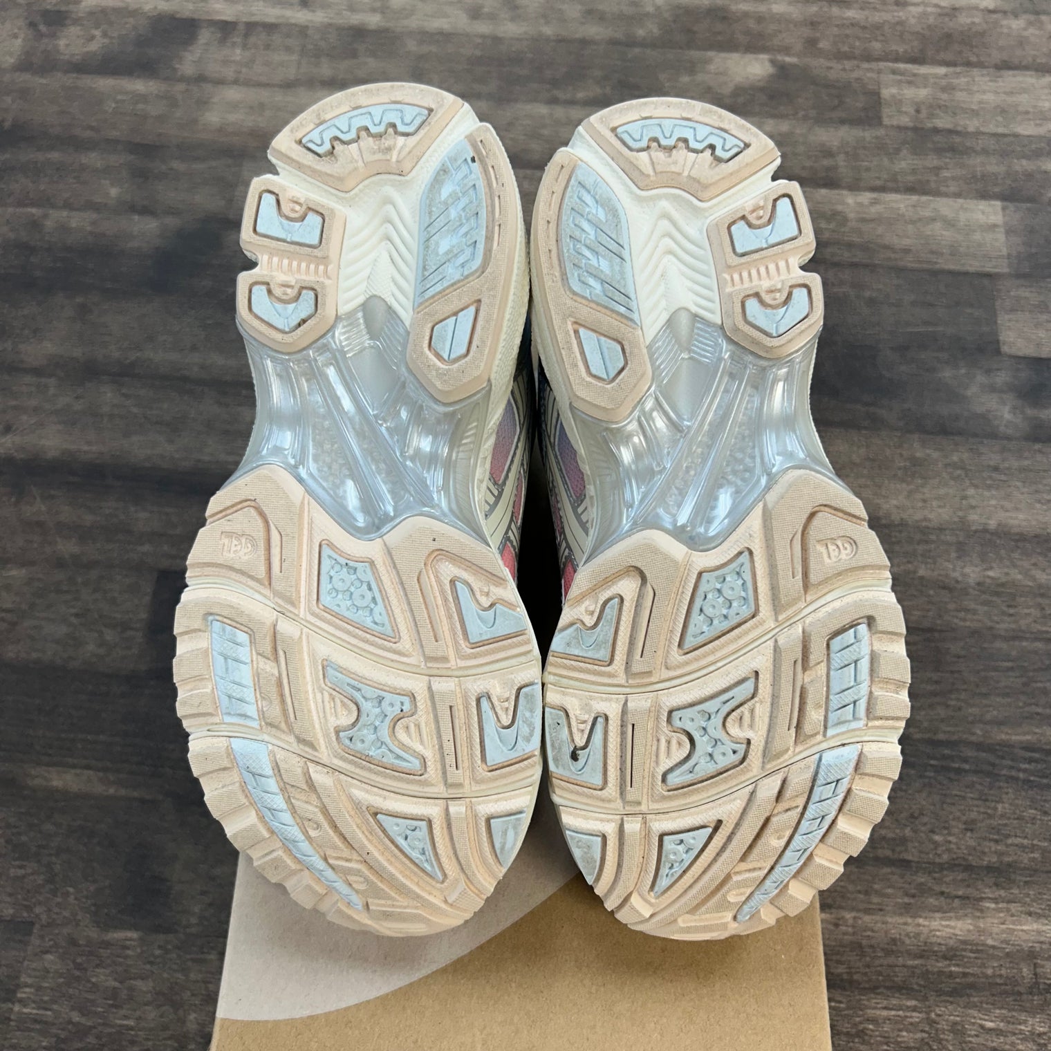Baked Pink Cream ASICS Gel-Kayano 14 (W) (USED)