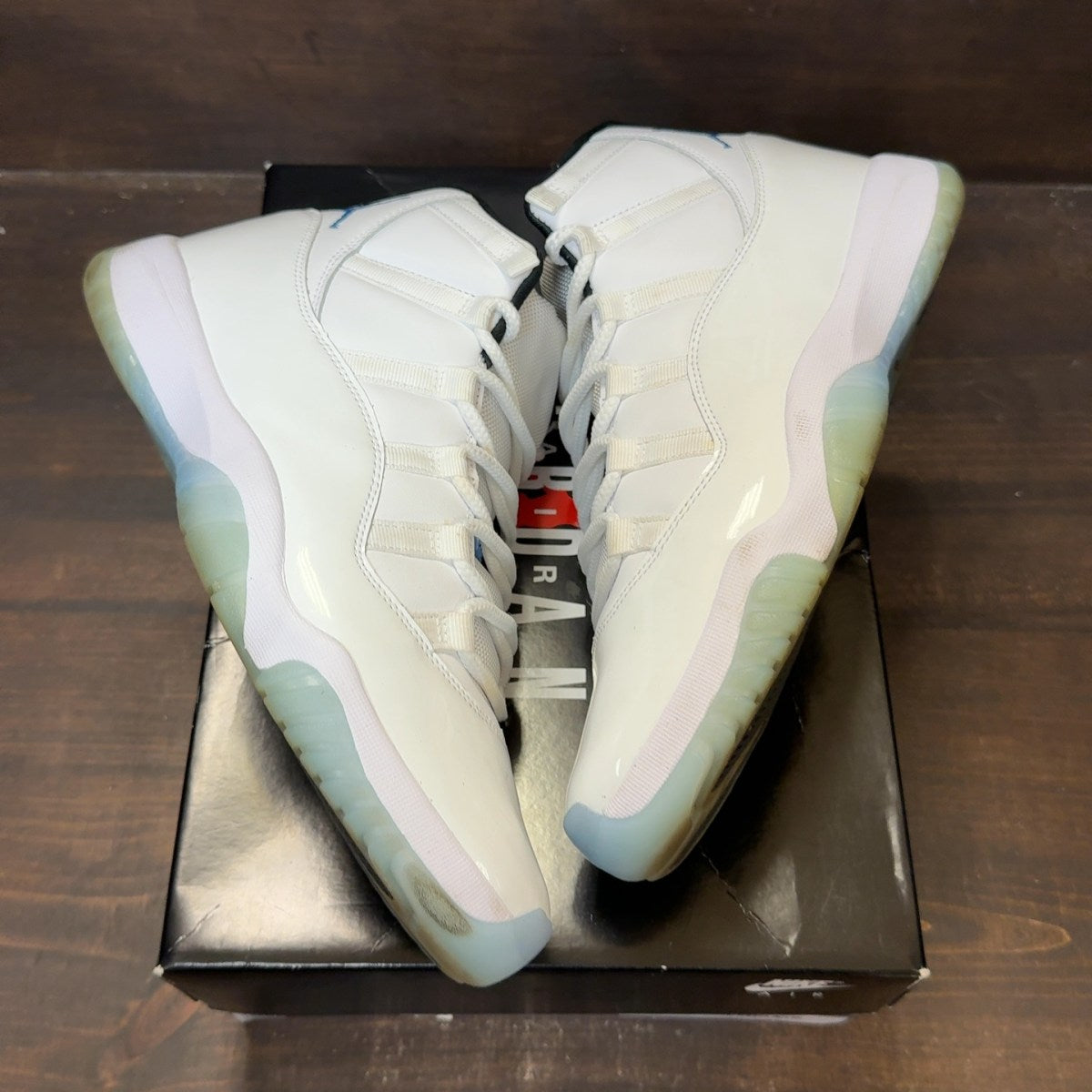 Jordan 11 Retro Legend Blue (2024) - Image 2