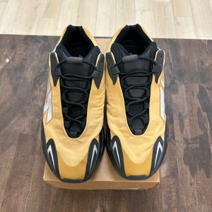 adidas Yeezy Boost 700 MNVN Honey Flux Size 11 (Pre-Owned) - Image 2