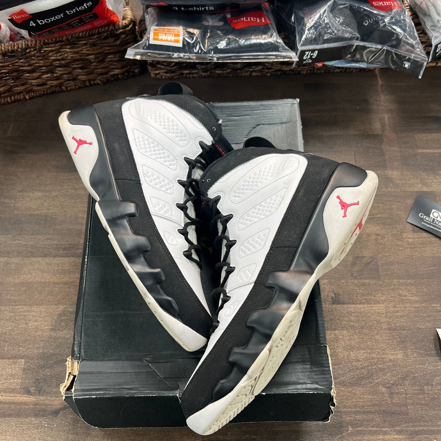 Space Jam OG Jordan 9 (USED)