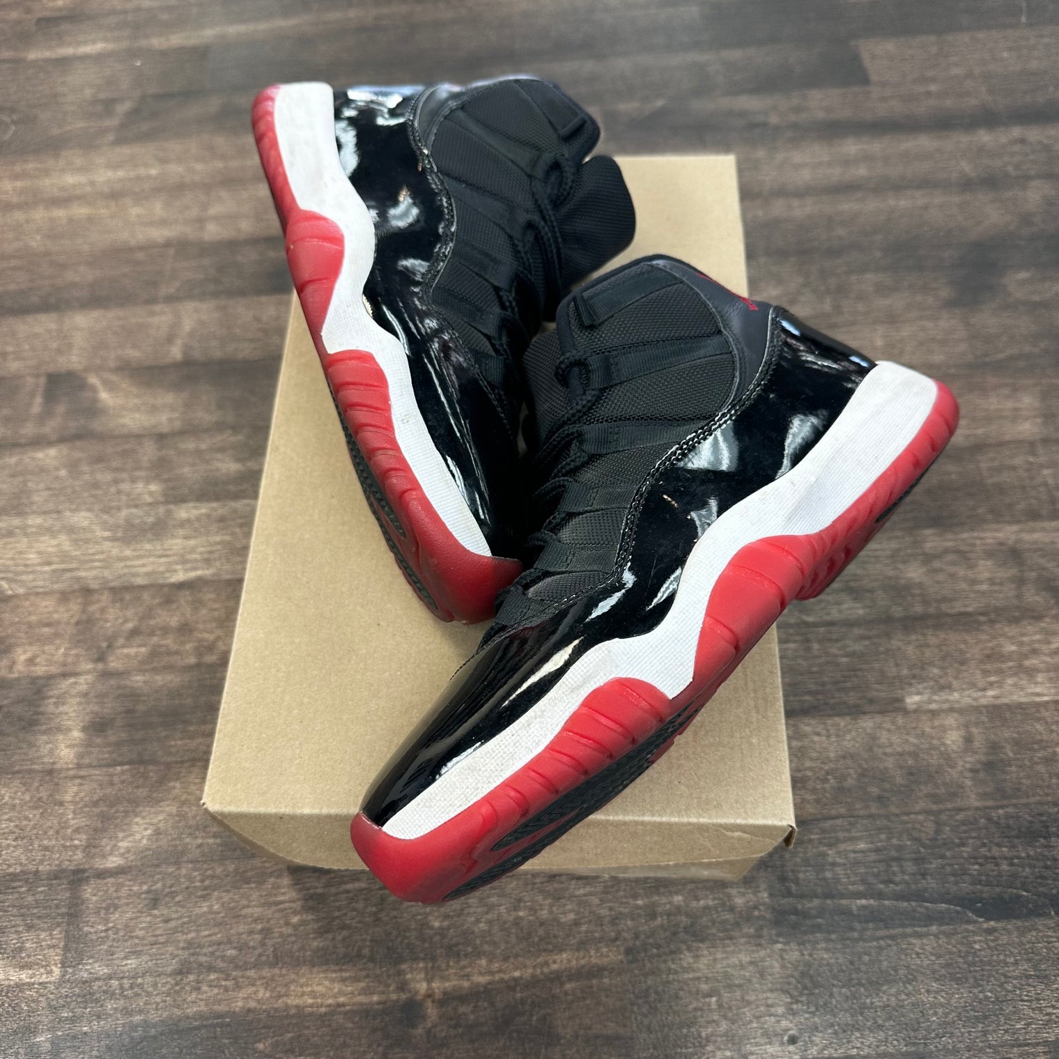 Bred Jordan 11 2019 (USED, No Box)