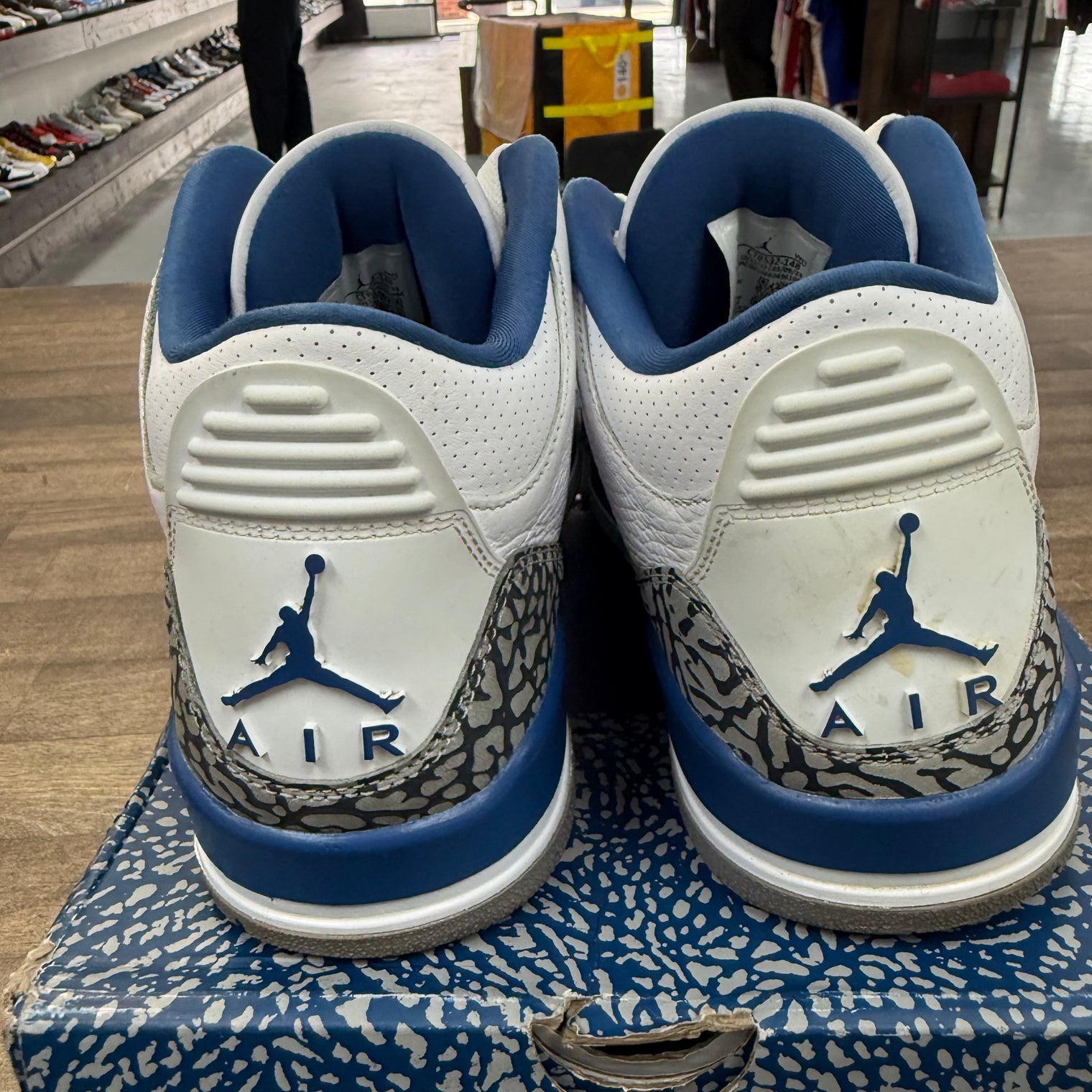 Wizards Jordan 3 Retro (USED)