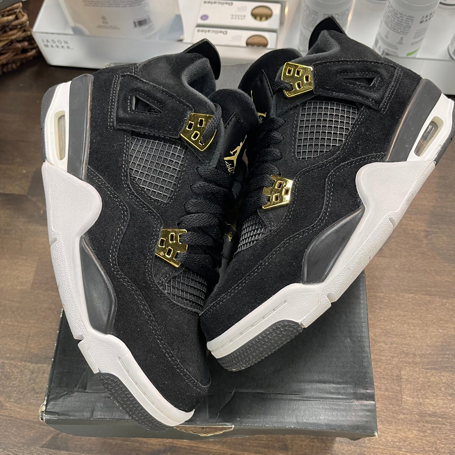 (GS) Royalty Jordan 4 (USED)