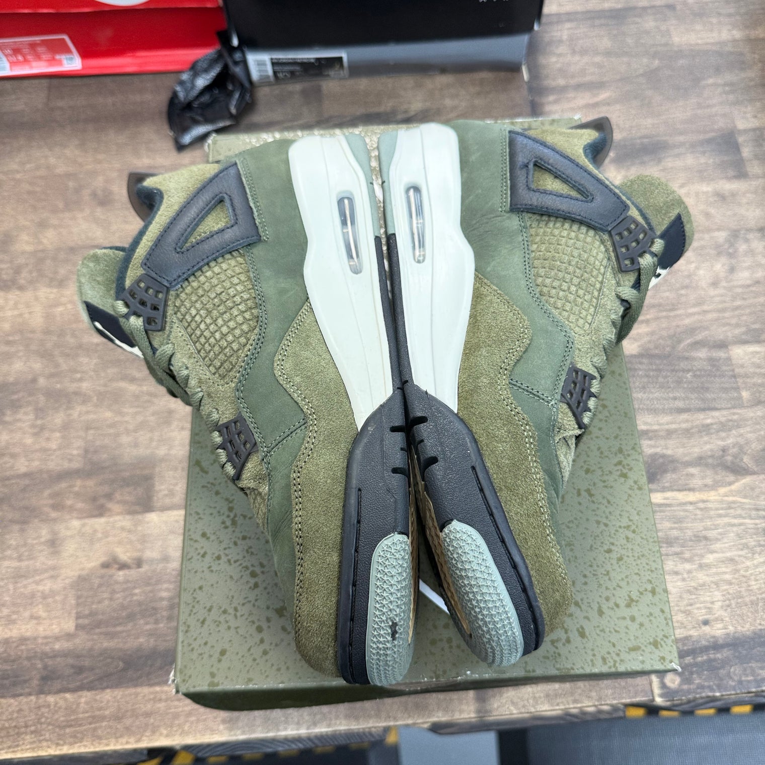 Craft Medium Olive Jordan 4 Retro (USED)