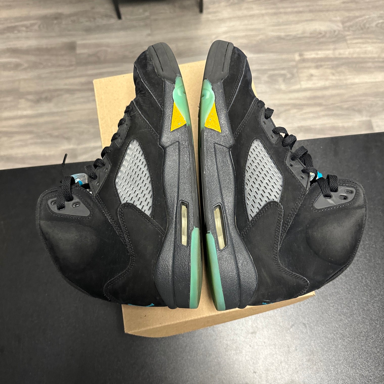 Aqua Jordan 5 (USED, no box)